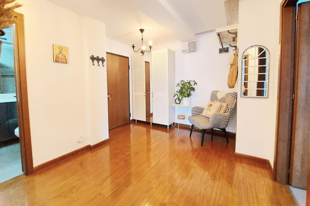 Cosy Boutique 61 Sqm Apartment - Private Parking - Ten Blocks Residence Bucureşti Eksteriør bilde