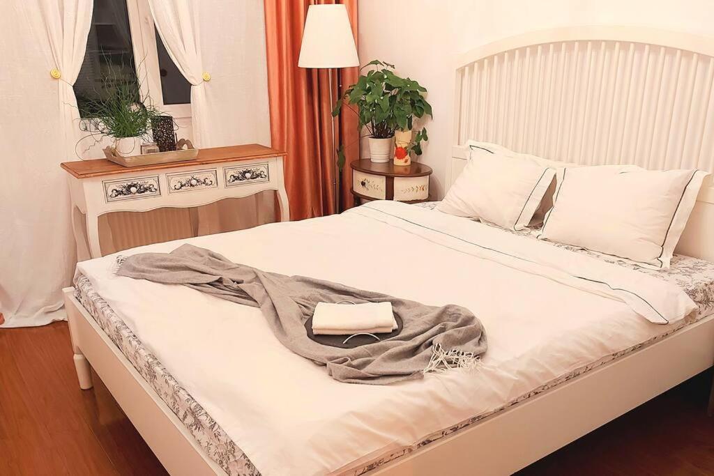 Cosy Boutique 61 Sqm Apartment - Private Parking - Ten Blocks Residence Bucureşti Eksteriør bilde
